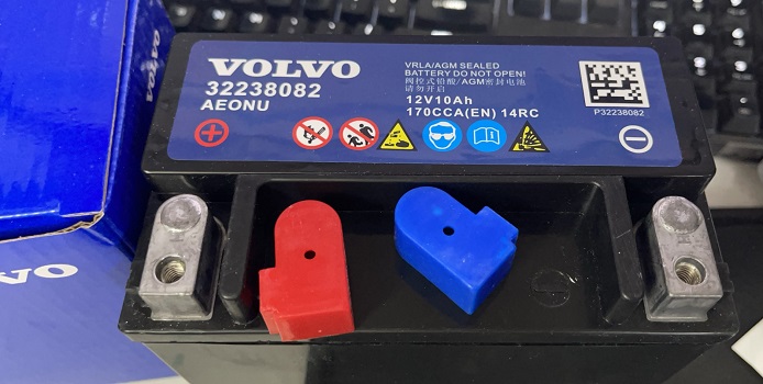 Atlasbattery phân phối và lắp đật ắc quy phụ xe Volvo chính hãng