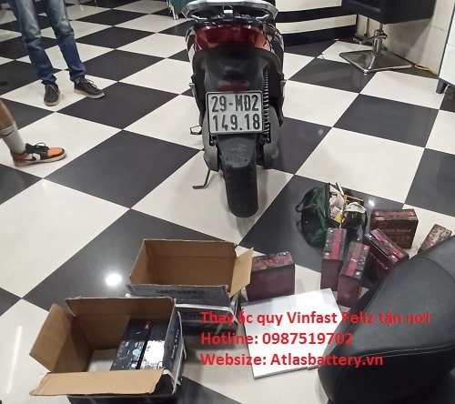 Thay ắc quy xe máy điện Feliz miễn phí tận nơi tại quận Hà Đông, Hà Nội bình yamato 6-dpb-30 (12V-30Ah)